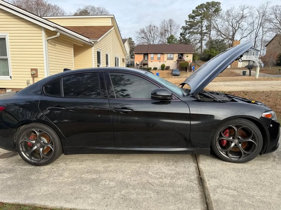 2017 Alfa Romeo Giulia - Image 4 of 10