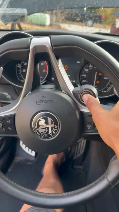2017 Alfa Romeo Giulia - Image 2 of 10