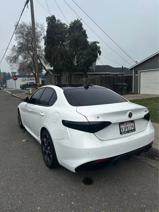 2022 Alfa Romeo Giulia - Image 4 of 10