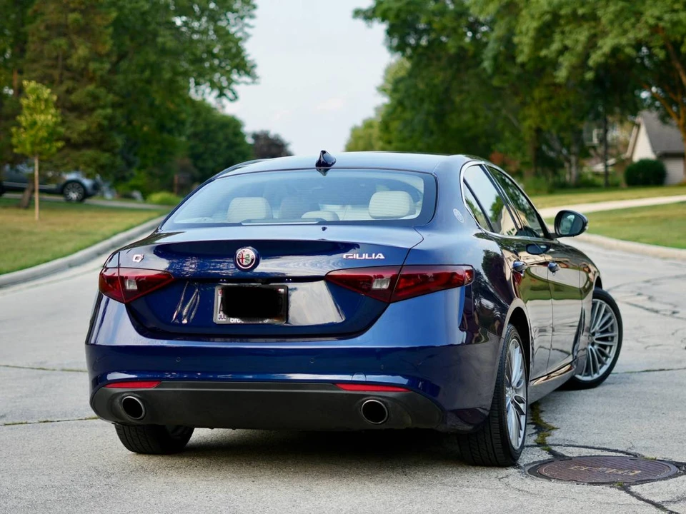 2017 Alfa Romeo Giulia - Image 3 of 11