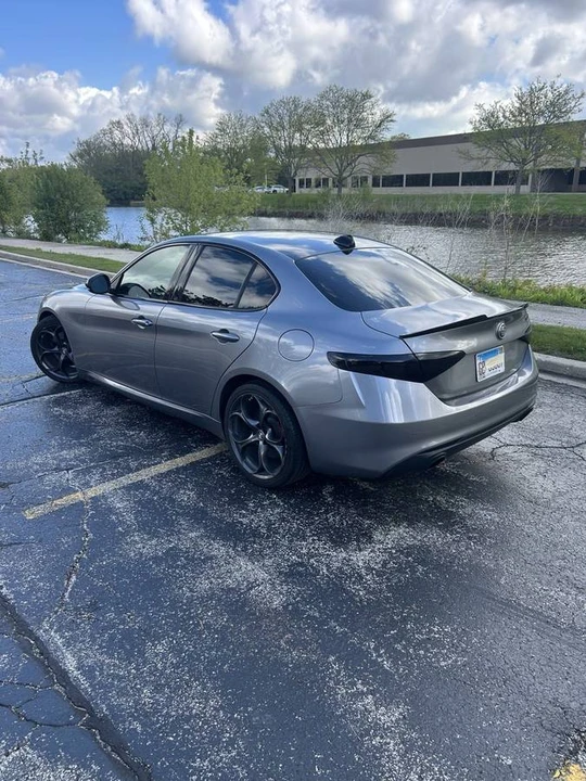2019 Alfa Romeo Giulia - Image 9 of 21