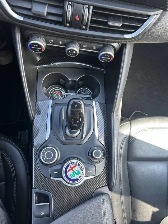 2019 Alfa Romeo Giulia - Image 20 of 21