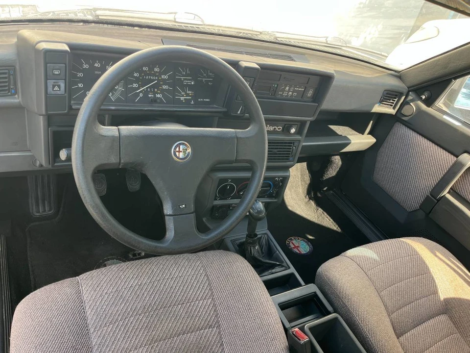 1987 Alfa Romeo 75/Milano - Image 10 of 15