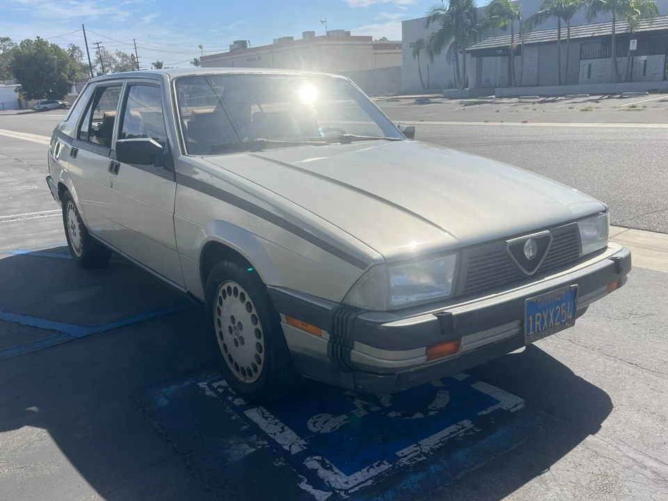 1987 Alfa Romeo 75/Milano - Image 3 of 15