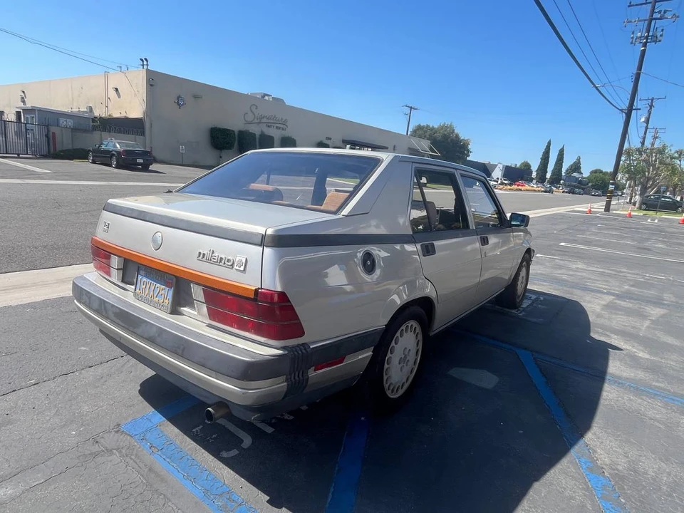 1987 Alfa Romeo 75/Milano - Image 5 of 15