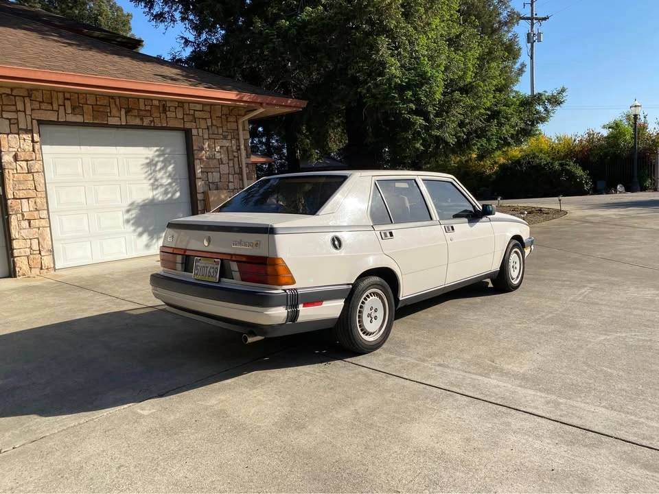 Alfa Romeo 75/Milano - Image 2 of 4