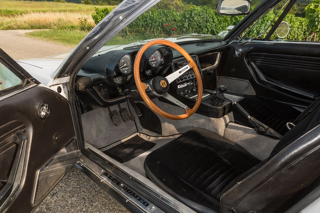 Alfa Romeo Montreal - Image 18 of 31