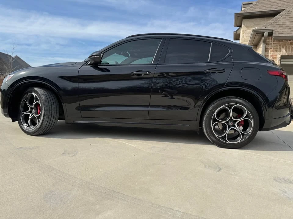 2021 Alfa Romeo Stelvio - Image 2 of 10