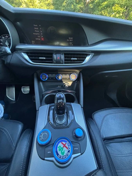 2018 Alfa Romeo Stelvio - Image 9 of 16