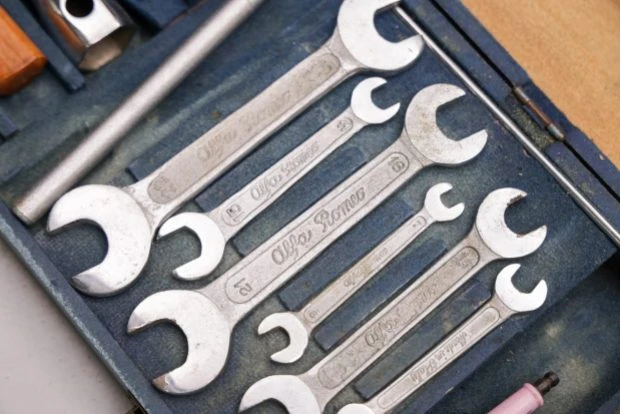 Parts & Memorabilia Tools - Image 3 of 4