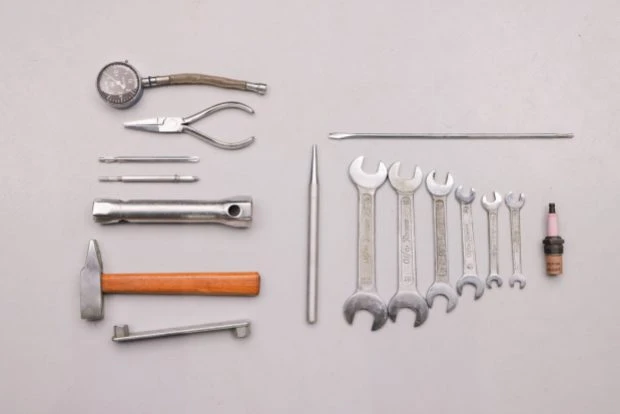 Parts & Memorabilia Tools - Image 4 of 4