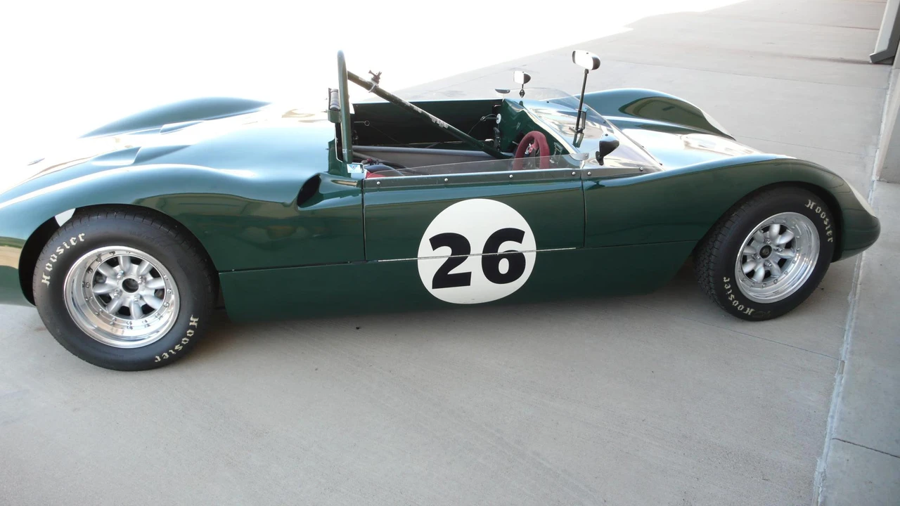 Vehicle image 22 of 31