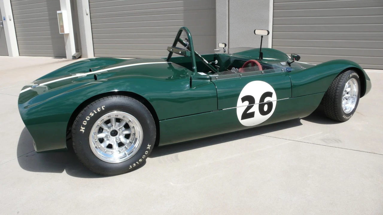 Vehicle image 23 of 31