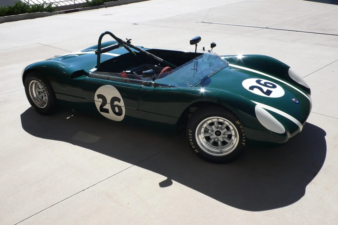 Vehicle image 19 of 31