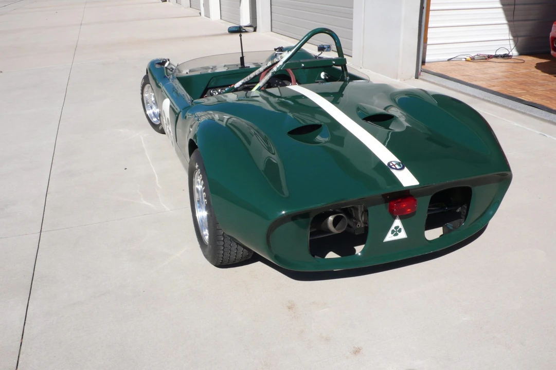 Vehicle image 28 of 31