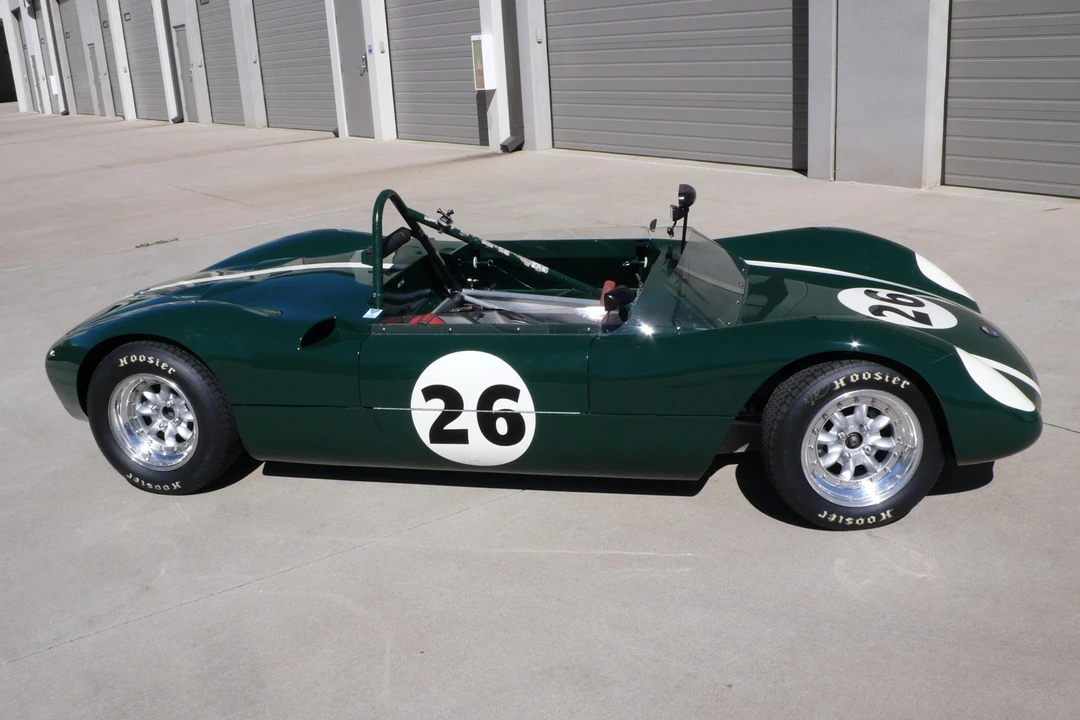 Vehicle image 20 of 31