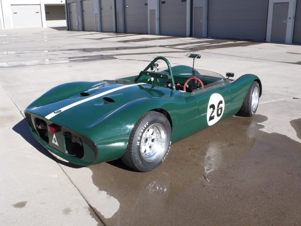Vehicle image 5 of 31
