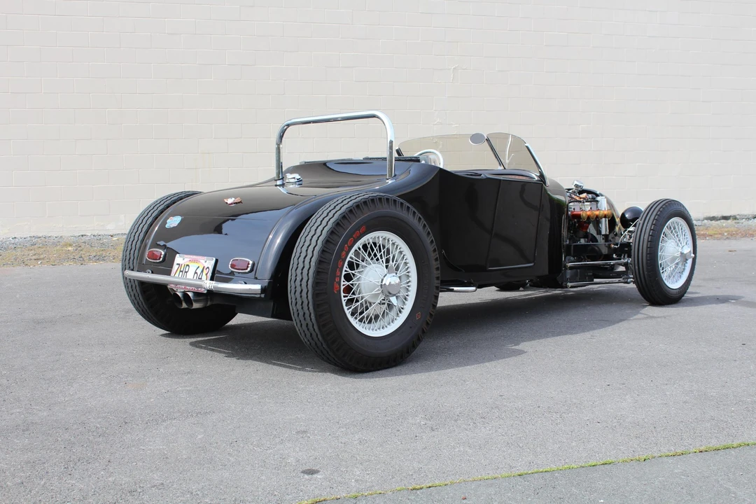 Ford Hot Rod - Image 9 of 31