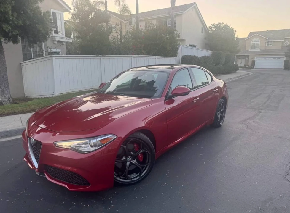 2017 Alfa Romeo Giulia - Image 3 of 18