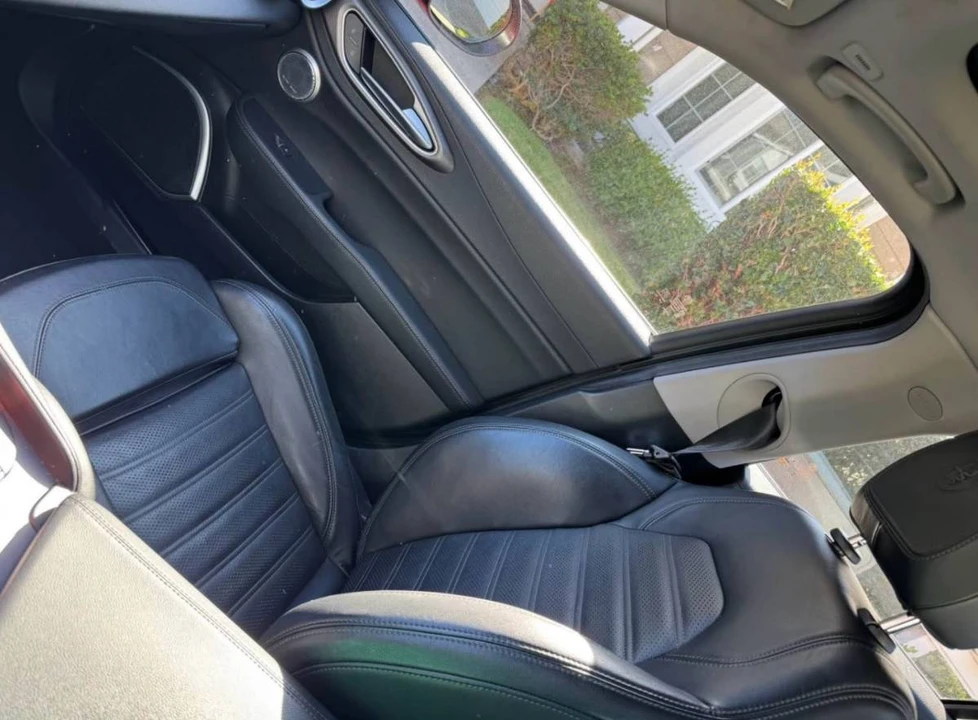 2017 Alfa Romeo Giulia - Image 18 of 18