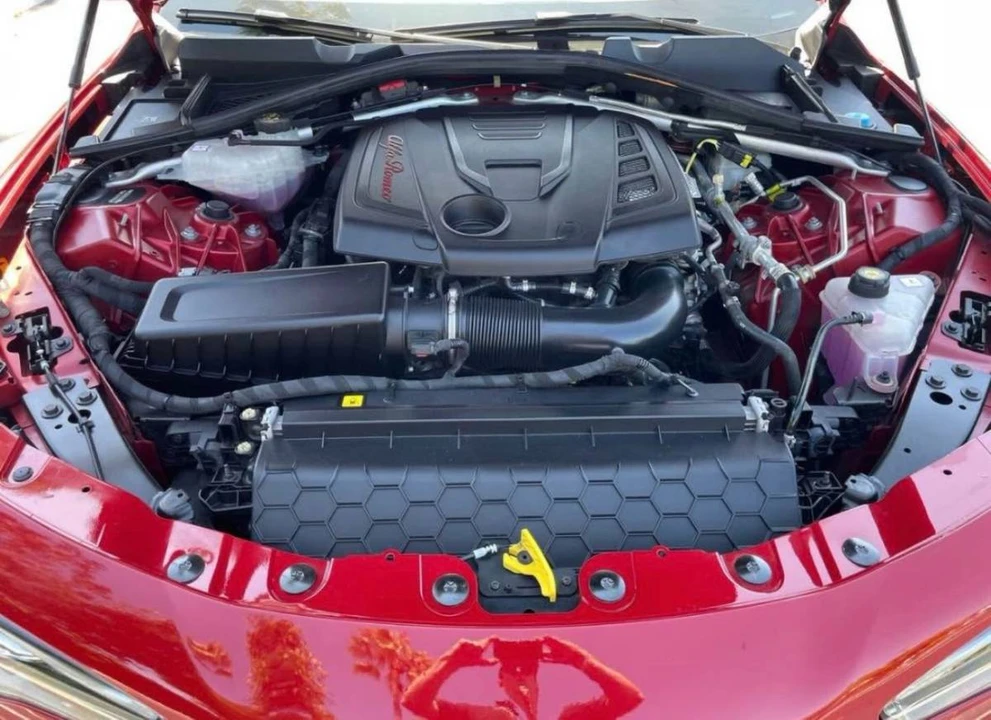 2017 Alfa Romeo Giulia - Image 10 of 18