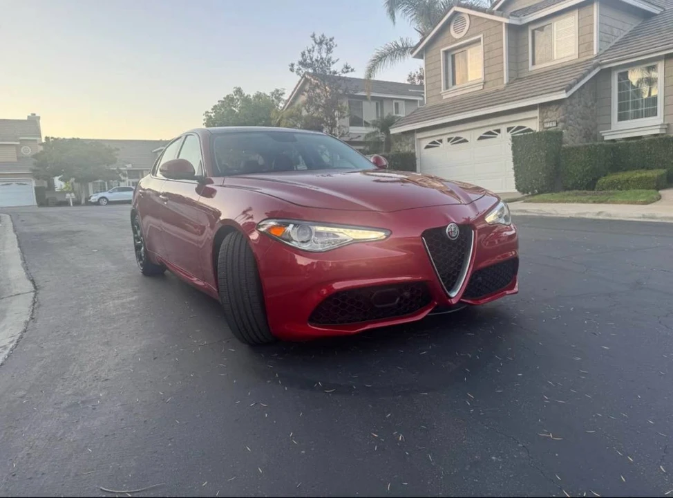 2017 Alfa Romeo Giulia - Image 6 of 18