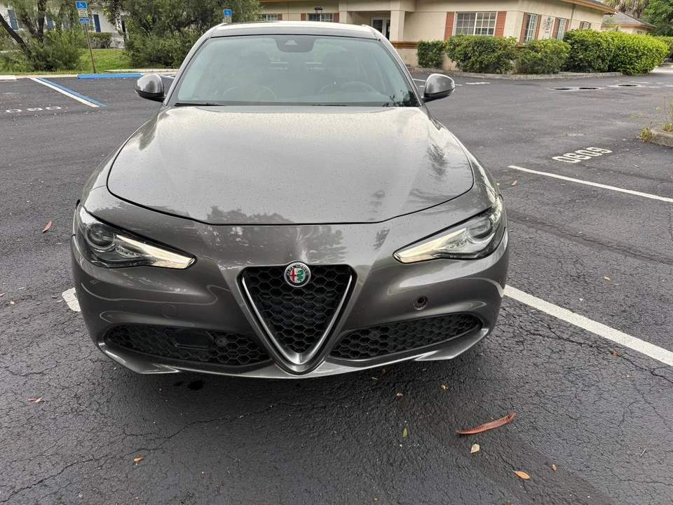 2017 Alfa Romeo Giulia - Image 2 of 13