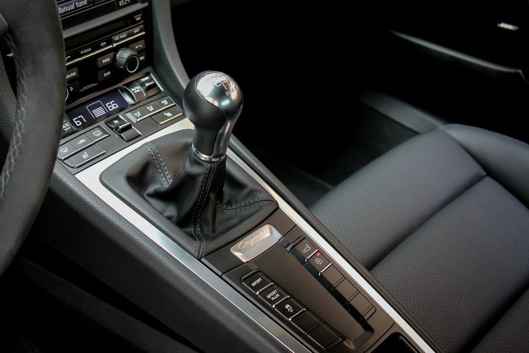 2015 Porsche 981 Cayman S - Image 10 of 13