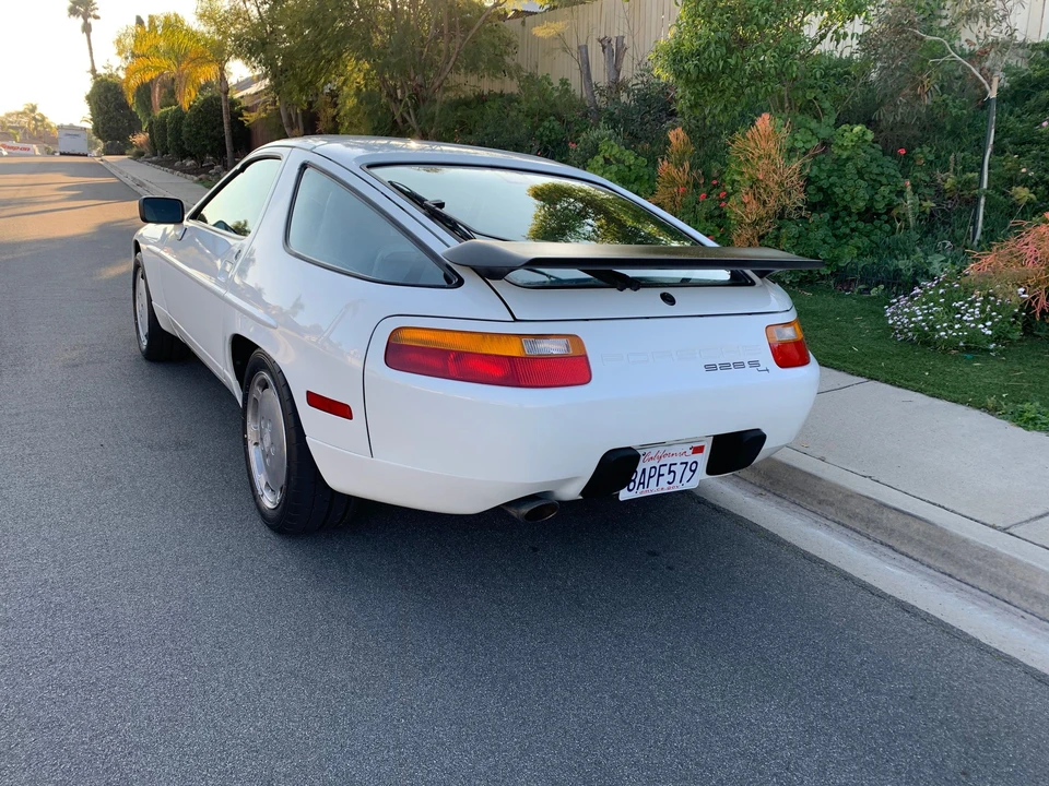 1988 Porsche 928 S4 - Image 3 of 12