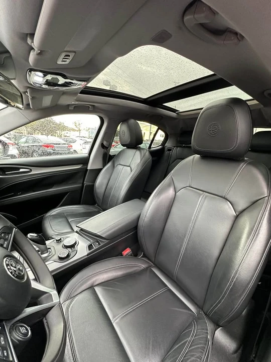 2017 Alfa Romeo Stelvio - Image 5 of 6