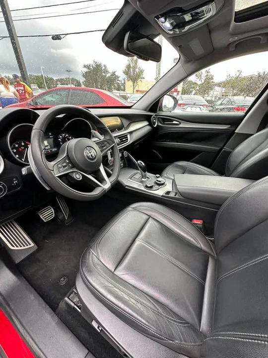 2017 Alfa Romeo Stelvio - Image 5 of 7