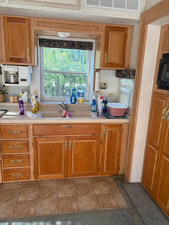 Alfa Leisure RVs - Image 3 of 5