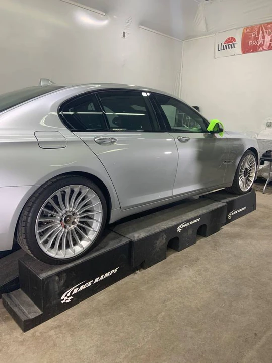 2015 BMW Alpina B7 - Image 10 of 19