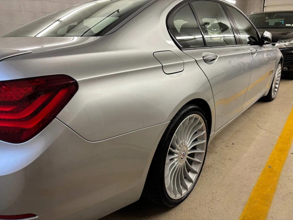 2015 BMW Alpina B7 - Image 15 of 19