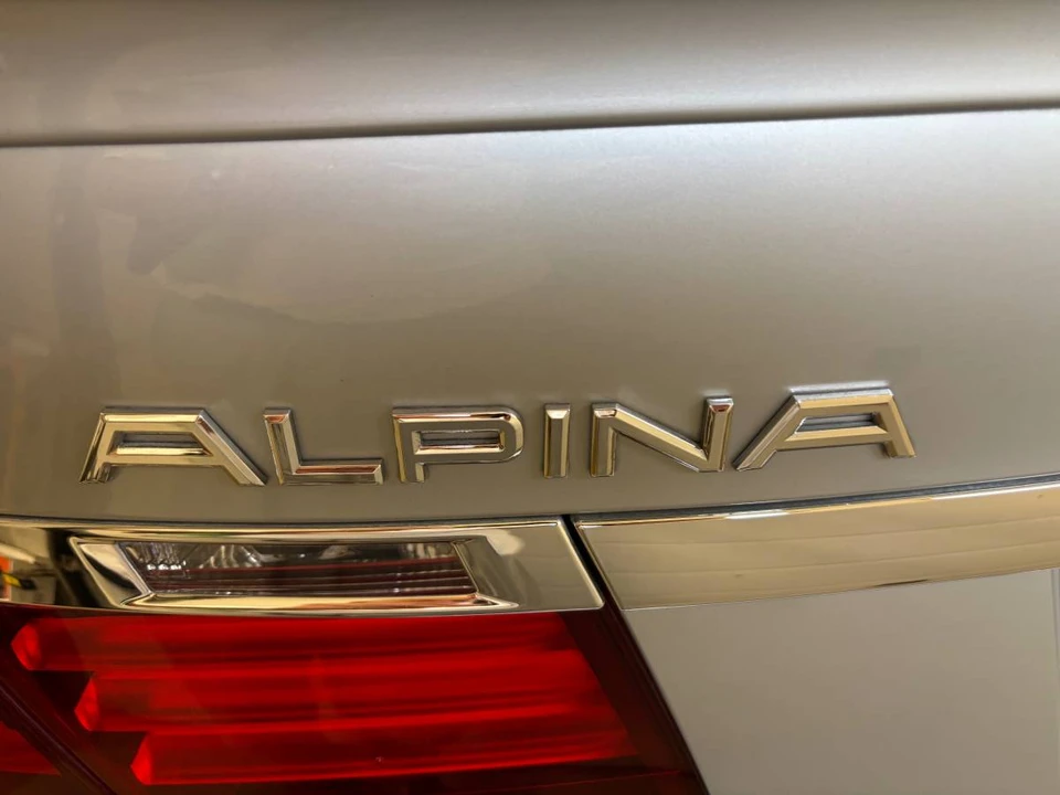 2015 BMW Alpina B7 - Image 13 of 19