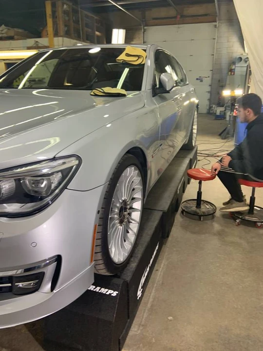 2015 BMW Alpina B7 - Image 9 of 19