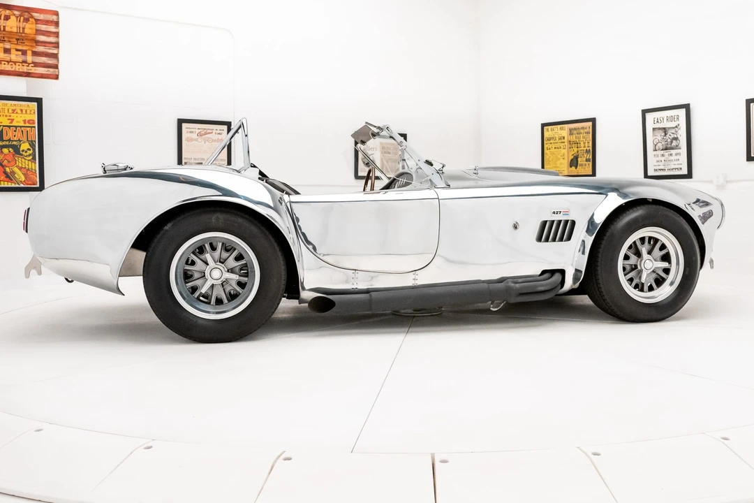 Shelby Cobra Replica - Image 15 of 31