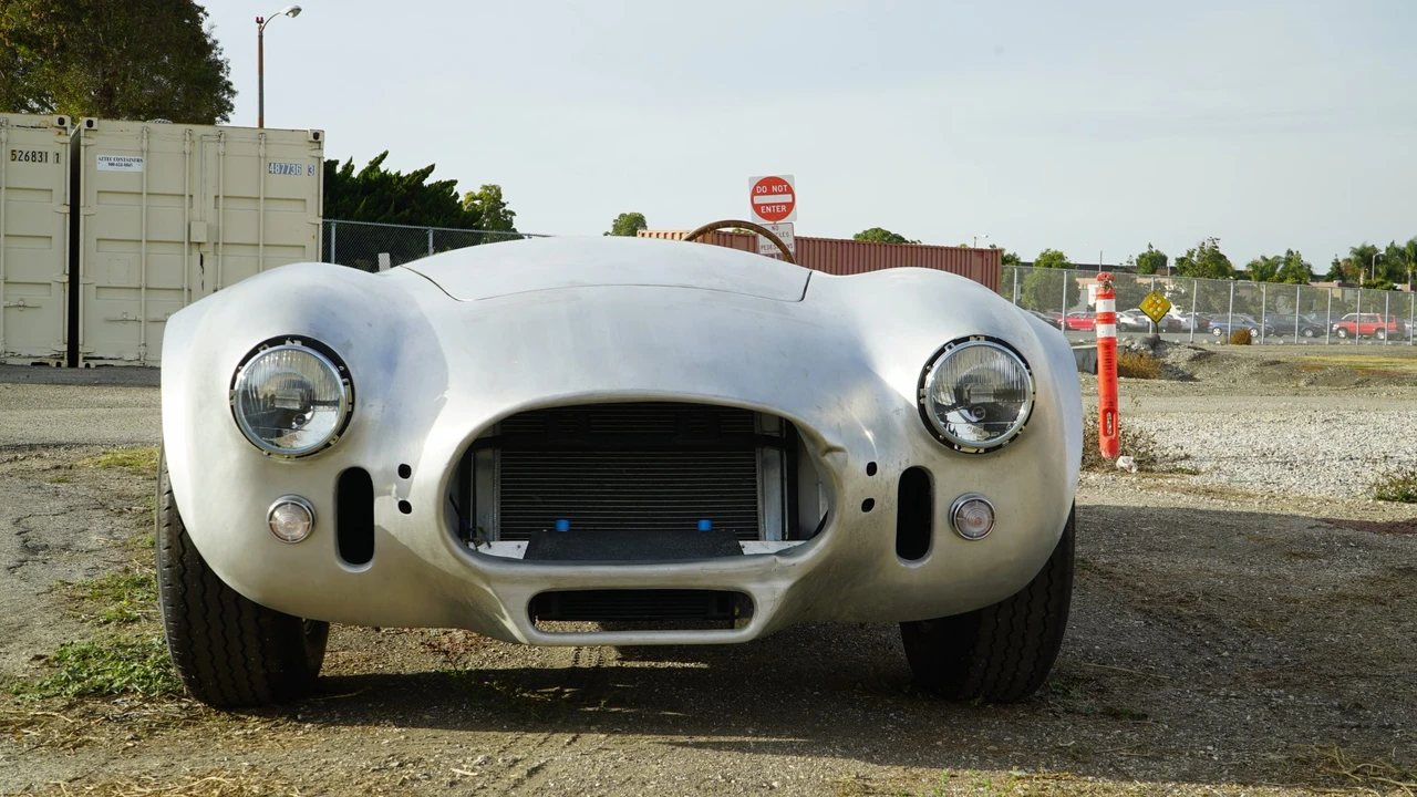 Shelby Cobra Replica - Image 2 of 31