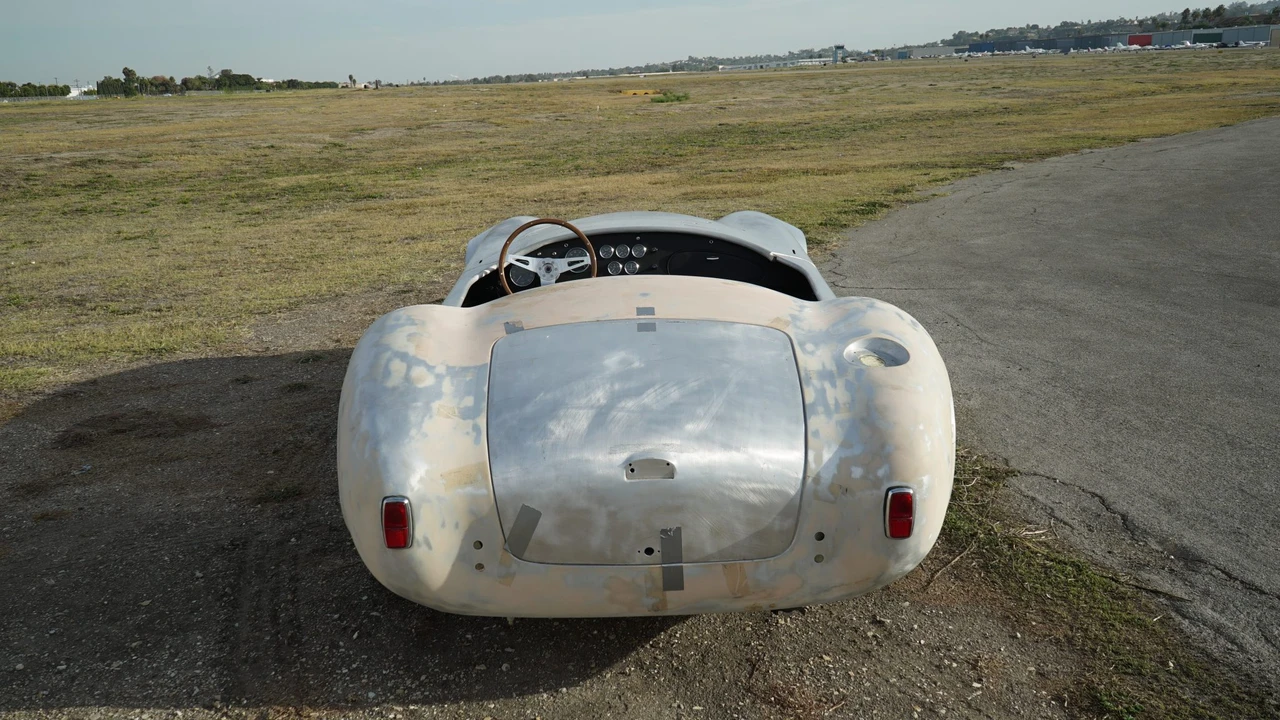 Shelby Cobra Replica - Image 5 of 31