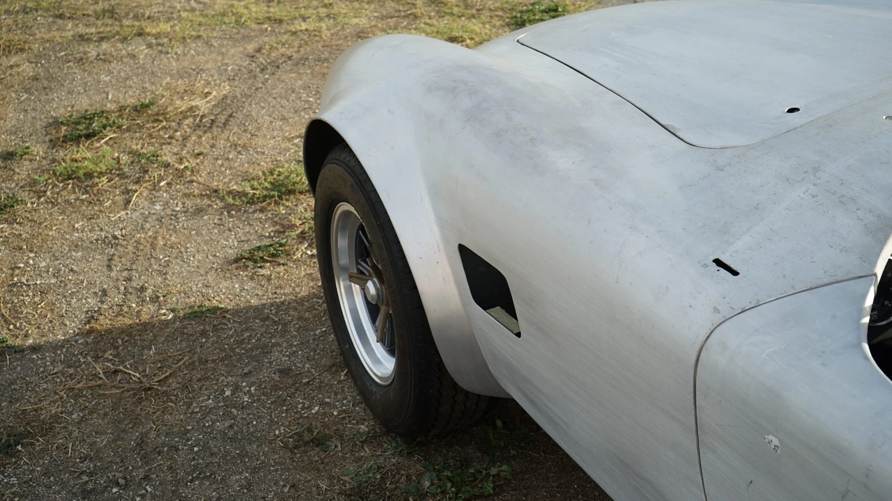 Shelby Cobra Replica - Image 18 of 31