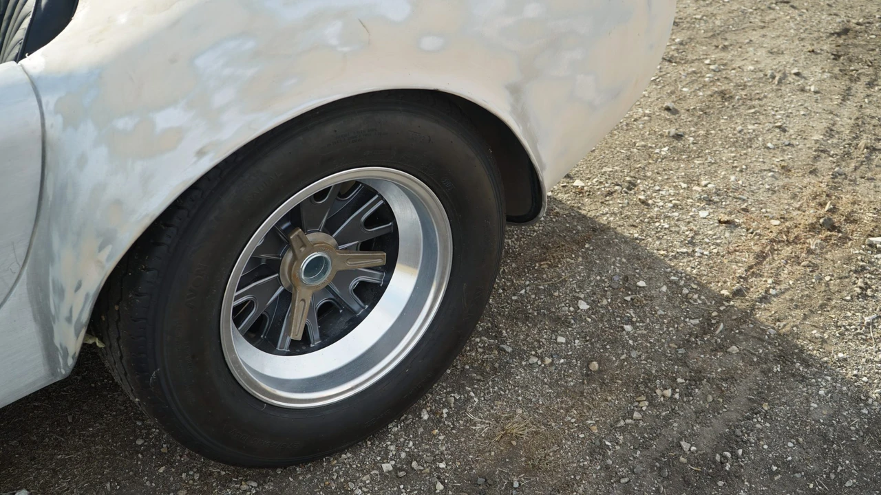 Shelby Cobra Replica - Image 19 of 31