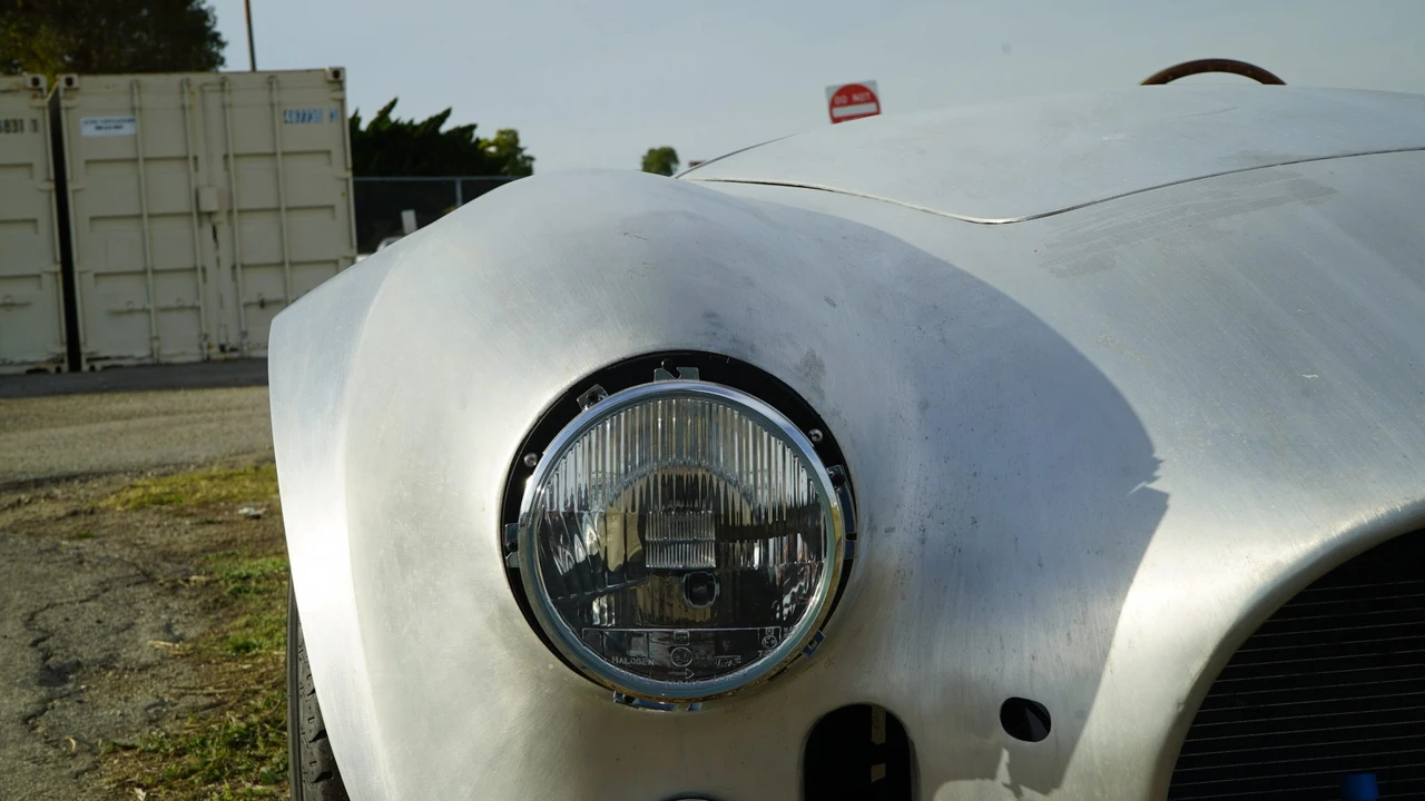 Shelby Cobra Replica - Image 25 of 31