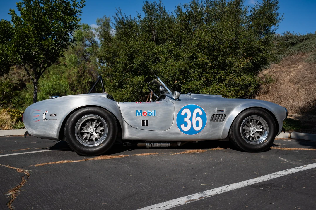 Shelby Cobra Replica - Image 3 of 31