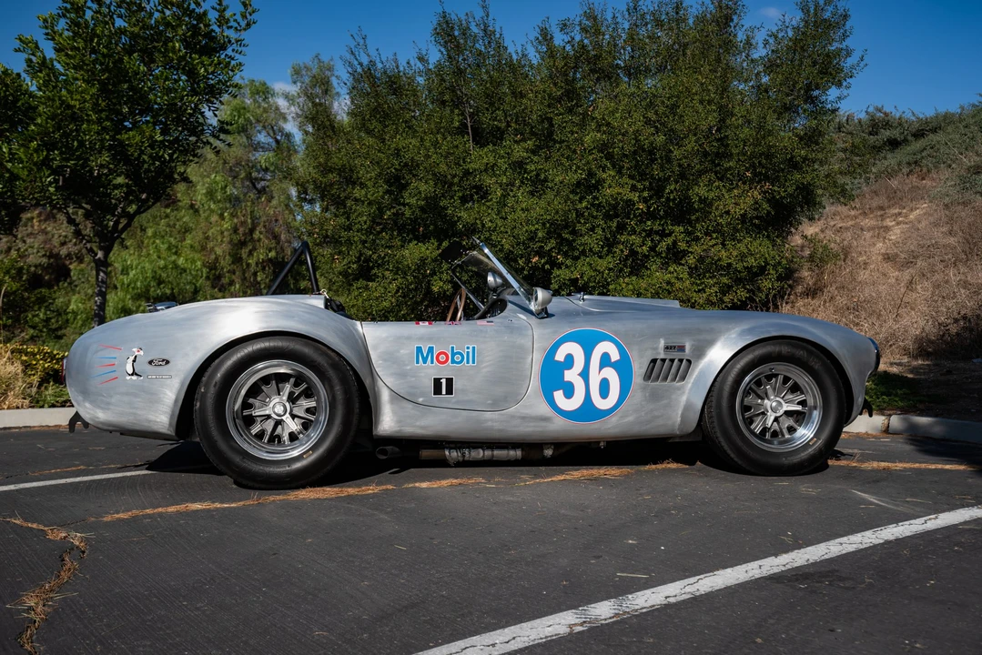 Shelby Cobra Replica - Image 4 of 31