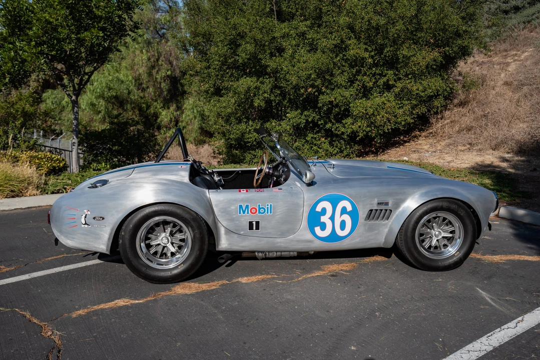 Shelby Cobra Replica - Image 6 of 31