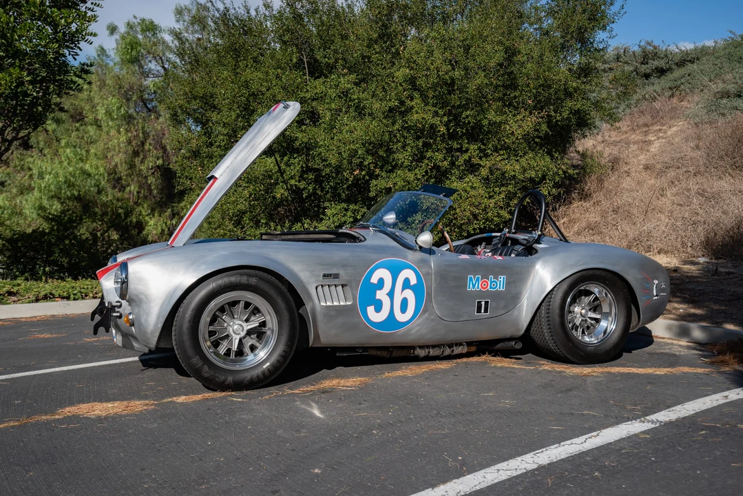 Shelby Cobra Replica - Image 19 of 31