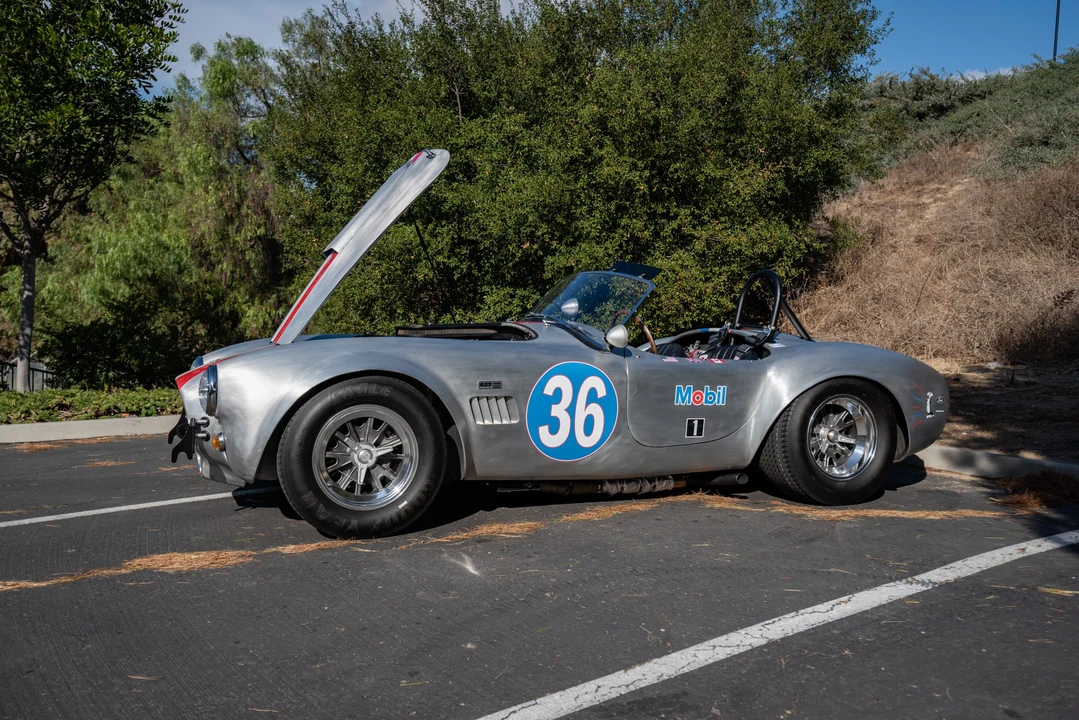 Shelby Cobra Replica - Image 20 of 31