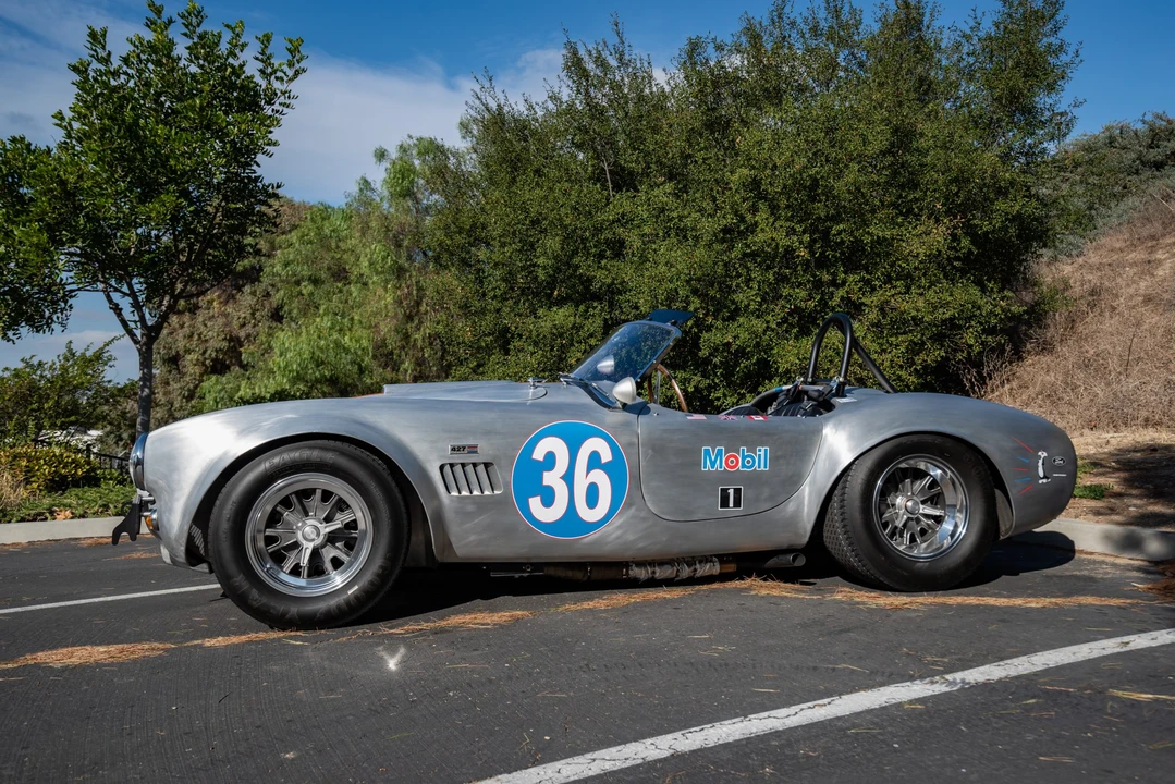 Shelby Cobra Replica - Image 22 of 31