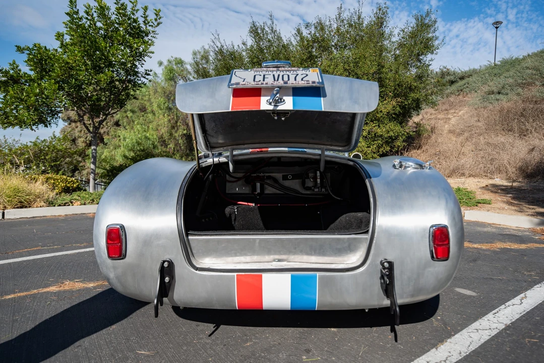 Shelby Cobra Replica - Image 16 of 31