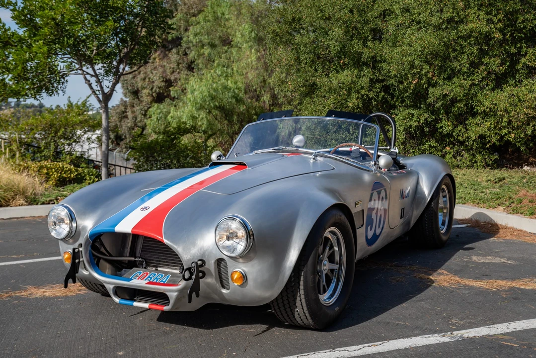 Shelby Cobra Replica - Image 27 of 31